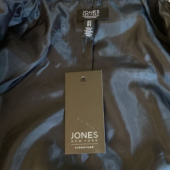 NWT Jones New York Signature Collection Quilted Jacket in Blue & White Paisley. - Picture 8 of 10